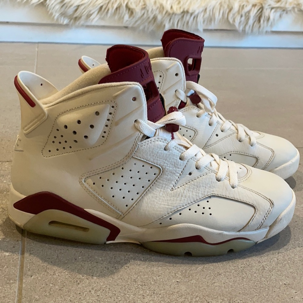 Air Jordan 6 Maroon 2015 - Size 9.5